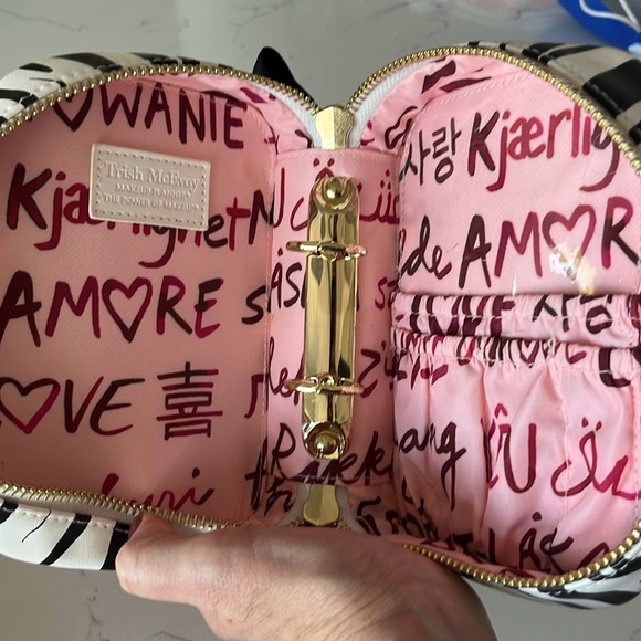 Trish McEvoy Makeup Planner - Picture 7 of 7